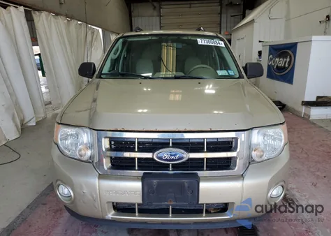 2019 Ford Escape Xlt z USA, uszkodzony, nr VIN 1FMCU9D71CKC48260